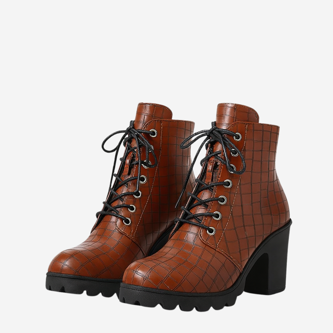 Sarah | Boots