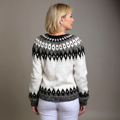ZIVRA - Classic Icelandic Wool Cardigan